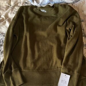 Time and Tru Women's Olive Sweatshirt